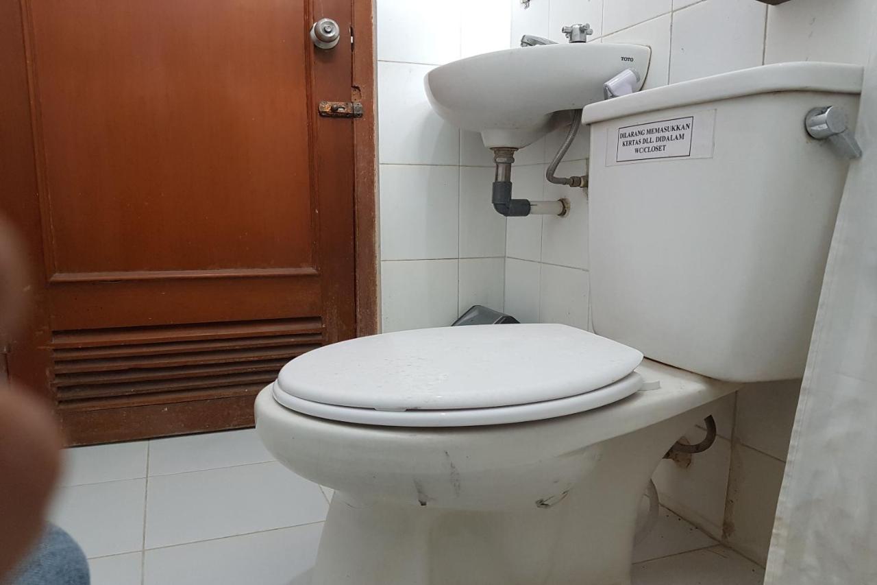 Oyo 3819 Hotel Winotosastro Джок'якарта Екстер'єр фото